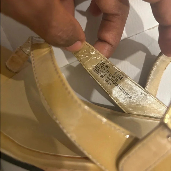 me too strappy & wedges tan cream upper leather sandles 11M - Picture 4 of 6